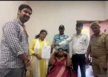 अयोध्या: सेवादार ध्रुवेश मिश्रा ने ₹20 लाख की हीरे जड़ित सोने की चेन लौटाकर पेश की ईमानदारी की मिसाल