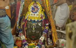 उज्जैन महाकालेश्वर मंदिर: भांग शृंगार और भस्म आरती में उमड़ा आस्था का सैलाब, मस्तक पर विराजीं मां गंगा