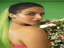 वामिका गब्बी ने बड़ी अभिनेत्रियों को पछाड़कर बनाई मेकर्स की पहली पसंद, 2026 में होंगी 7 बड़ी फिल्में