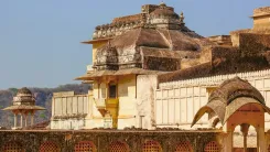 अरावली की ऊँचाई पर स्थित 'बादलों का महल': 17वीं शताब्दी का अद्वितीय शाही निवास