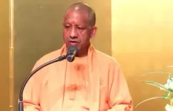 योगी आदित्यनाथ का सपा पर हमला: 'बैलेट पेपर चुनाव में न्याय के पक्ष में मतदान करे जनता'