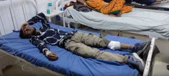 बांदा मुठभेड़: रेप के दो आरोपी गिरफ्तार, एजाज के पैर में गोली — दो कांस्टेबल भी घायल