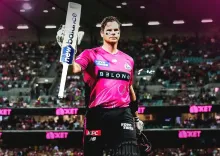 क्या हैडली ने एक ही ओवर में 32 रन लुटाए? स्मिथ के शतक से सिक्सर्स को मिली जीत