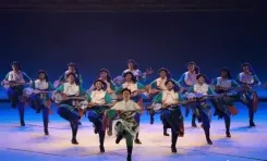 पेइचिंग में चीन के पहले टैप डांस नाटक ताशी श्याचुओ का भव्य प्रीमियर