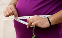 क्या आप बैली फैट से परेशान हैं? टमाटर खाकर पाएं चमत्कारी फायदा!