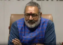 गिरिराज सिंह ने ममता बनर्जी पर दंगे की साजिश का आरोप लगाया