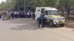 बेंगलुरु में दिन दहाड़े करोड़ों रुपए की लूट, एटीएम फंड ले जा रही गाड़ी को बनाया निशाना