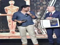 क्या अनुपम खेर और किरण खेर ने बेटे सिकंदर को जन्मदिन पर दी बेशुमार बधाई?