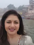 Bhagyashree takes a soulful boat ride on the sacred Ganges in Kashi, introduces her boatman