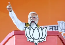 पीएम मोदी का तर्कपूर्ण हमला: 'बंगाल में सबका साथ, सबका विकास और लूट का जवाब होगा'