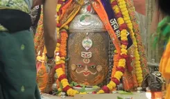 महाकालेश्वर मंदिर में भस्म आरती: भांग, आभूषण और चंदन से बाबा महाकाल का भव्य शृंगार