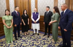 मोदी के किर्गिस्तान दौरे में भावुक मुलाकातें: 'भारत हमारा बड़ा भाई है' — सैन्य अधिकारी, योग प्रशिक्षक