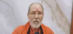 अहमदाबाद स्कूल में मलाला की किताब पर विवाद: स्वामी दर्शन भारती बोले — 'भारत में मलाला का कोई स्थान नहीं'