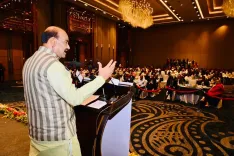 क्या भारत की मजबूत लोकतांत्रिक नींव के कारण दुनिया निवेश के लिए आकर्षित हो रही है?