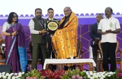 क्या भारत की पारंपरिक चिकित्सा प्रणालियां जीवंत परंपराएं हैं, अतीत के अवशेष नहीं?