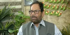 मुख्तार अब्बास नकवी का कांग्रेस पर हमला: 'बैलेट से बनती हैं सरकारें, बुलेट से नहीं'