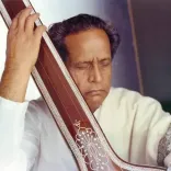 क्या भीमसेन जोशी ने राग भैरव से दिल जीता? बिना टिकट यात्रा से हुई शुरुआत और सुरों से रची अमर विरासत