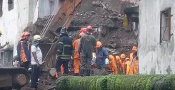 भिवंडी इमारत हादसा: चार मंजिला बिल्डिंग का हिस्सा ढहा, 2 की मौत, NDRF का रेस्क्यू ऑपरेशन जारी