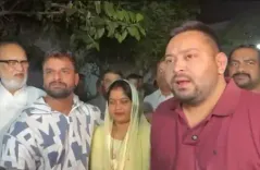 भोजपुरी स्टार खेसारी लाल यादव और उनकी पत्नी राजद में शामिल