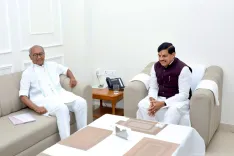भोपाल में दिग्विजय सिंह-मोहन यादव मुलाकात: गेहूं उपार्जन संकट और श्रीराम महायज्ञ आमंत्रण पर हुई चर्चा