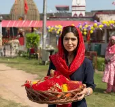 Did Bhumi Pednekar Seek Maa Kali’s Blessings in Jammu on Navratri?