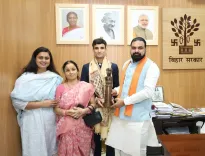 एशियन गेम्स 2026: सेपकटकरा कांस्य पदक विजेता बॉबी कुमार को CM सम्राट चौधरी ने पटना में किया सम्मानित