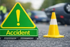 Sheohar road accident: Chowkidar killed, SI critical after police jeep crash