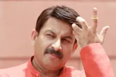 क्या बिहार चुनाव में तेजस्वी यादव भाजपा सांसद मनोज तिवारी के निशाने पर हैं?