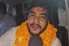 क्या बिहार चुनाव में सिंबल मिलने के बाद उम्मीदवारों ने जनता से आशीर्वाद मांगा?