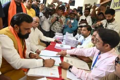 क्या बिहार चुनाव में उपमुख्यमंत्री सम्राट चौधरी ने नामांकन दाखिल किया?