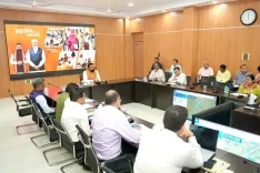 Bihar CM Nitish Directs Fast-Track Solar Feeders, Tubewells