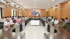 Bihar CM Reviews Road Dept Works, Focus on Patna Metro Traffic