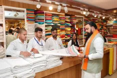 Bihar CM shops at Khadi Mall, urges support for local weavers