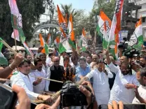 बिहार कांग्रेस ने एनडीए सरकार के खिलाफ किया विरोध-प्रदर्शन, 'लोकतंत्र की हत्या' का लगाया आरोप