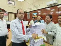 बिहार: फाइनल वोटर लिस्ट जारी होने के बाद जिलाधिकारियों ने की बैठक, प्रतिनिधियों ने जताया आभार