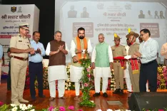 सीएम सम्राट चौधरी ने लॉन्च की 3 योजनाएँ: 4,700 वाहन, PhD फेलोशिप और स्टार्टअप फंड से बिहार की बेटियाँ होंगी आत्मनिर्भर