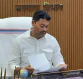 बिहार: मंत्री लखेंद्र पासवान के सामने डेटा ऑपरेटर ने मांगी ₹50,000 की रिश्वत, एक घंटे में सस्पेंशन का आदेश