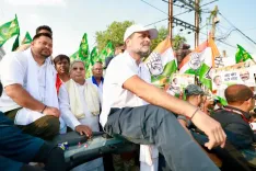क्या बिहार में पोस्टर वार: भाजपा ने तेजस्वी-राहुल को 'कलयुग का रावण' बताया?