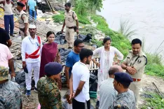 बिहार में गंगा-कोसी-गंडक-सोन उफान पर, पटना में खतरे के निशान से 80 सेमी ऊपर; प्रशासन हाई अलर्ट