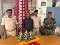 मोतिहारी के राम जानकी मंदिर से चोरी अष्टधातु मूर्तियाँ बरामद, आरोपी अमोद कुमार साह गिरफ्तार