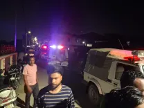 मुजफ्फरपुर में रिटायर्ड बैंककर्मी दंपति की घर में घुसकर हत्या, FSL टीम ने जुटाए सबूत