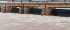 बिहार में गंगा खतरे के निशान से 219 सेमी ऊपर, कटाव से 100 एकड़ जमीन नदी में समाई