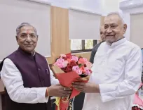 बिहार: नंदकिशोर यादव और उपेंद्र कुशवाहा की नीतीश से महत्वपूर्ण मुलाकात