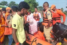 बिहार: सारण में तटबंध टूटने से 48 गाँव बाढ़ में डूबे, NH-722 पर पानी; 24,725 लोग प्रभावित
