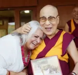 बीना काक ने दलाई लामा को 90वें जन्मदिन पर दी खास शुभकामनाएं, शेयर की मुस्कुराती हुई तस्वीर