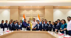 क्या सीएम देवेंद्र फडवणीस ने ब्लाइंड टी20 वर्ल्ड कप विजेता टीम से मुलाकात की?