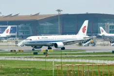 C919 की अंतरराष्ट्रीय व्यावसायिक उड़ान शुरू: एयर चाइना ने बीजिंग–उलानबातार मार्ग पर किया संचालन