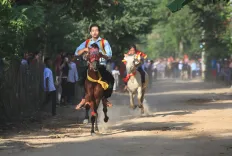 What is the Significance of Cambodia's Traditional Pchum Ben Festival?