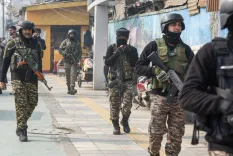 What Violations Have Srinagar Hotels and Houseboats Committed Under Foreigners Norms?