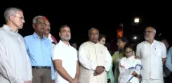 सीईसी विवाद: विपक्षी प्रतिनिधिमंडल ने राष्ट्रपति मुर्मु को सौंपा ज्ञापन, मांगे सबूत